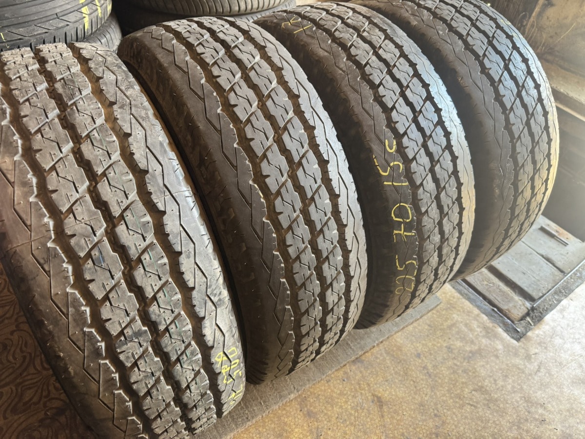 Вживані шини з Європи Bridgestone Duravis R630  225/70 R 15C