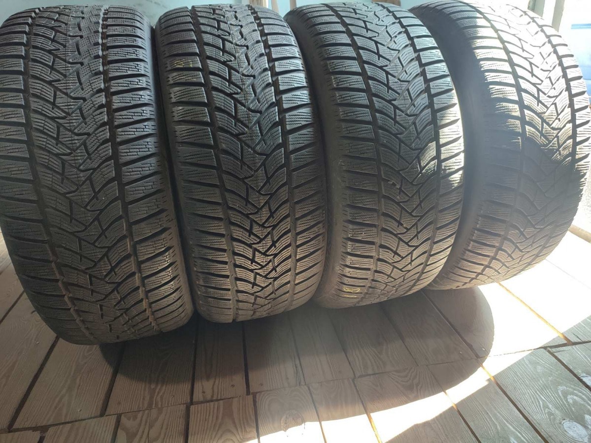 Вживані шини з Європи Dunlop Winter Sport 5 245/45 R 18
