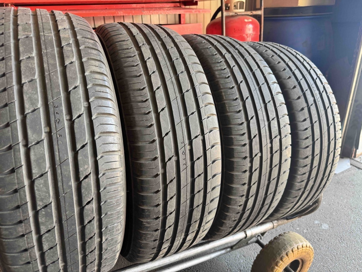 Вживані шини з Європи Nokian Hakka Blue 215/65 R 16