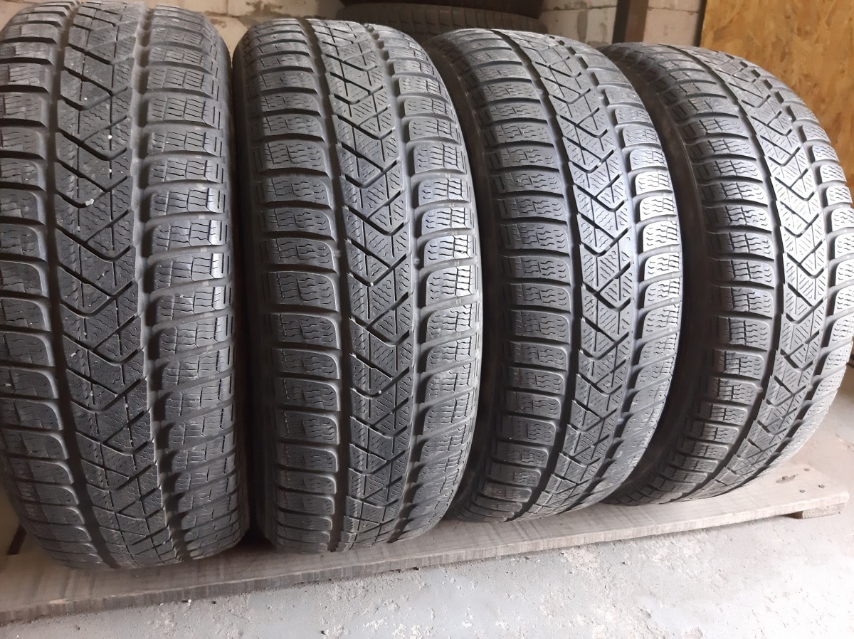 Вживані шини з Європи Pirelli Sottozero 3  … 215/60 R 16