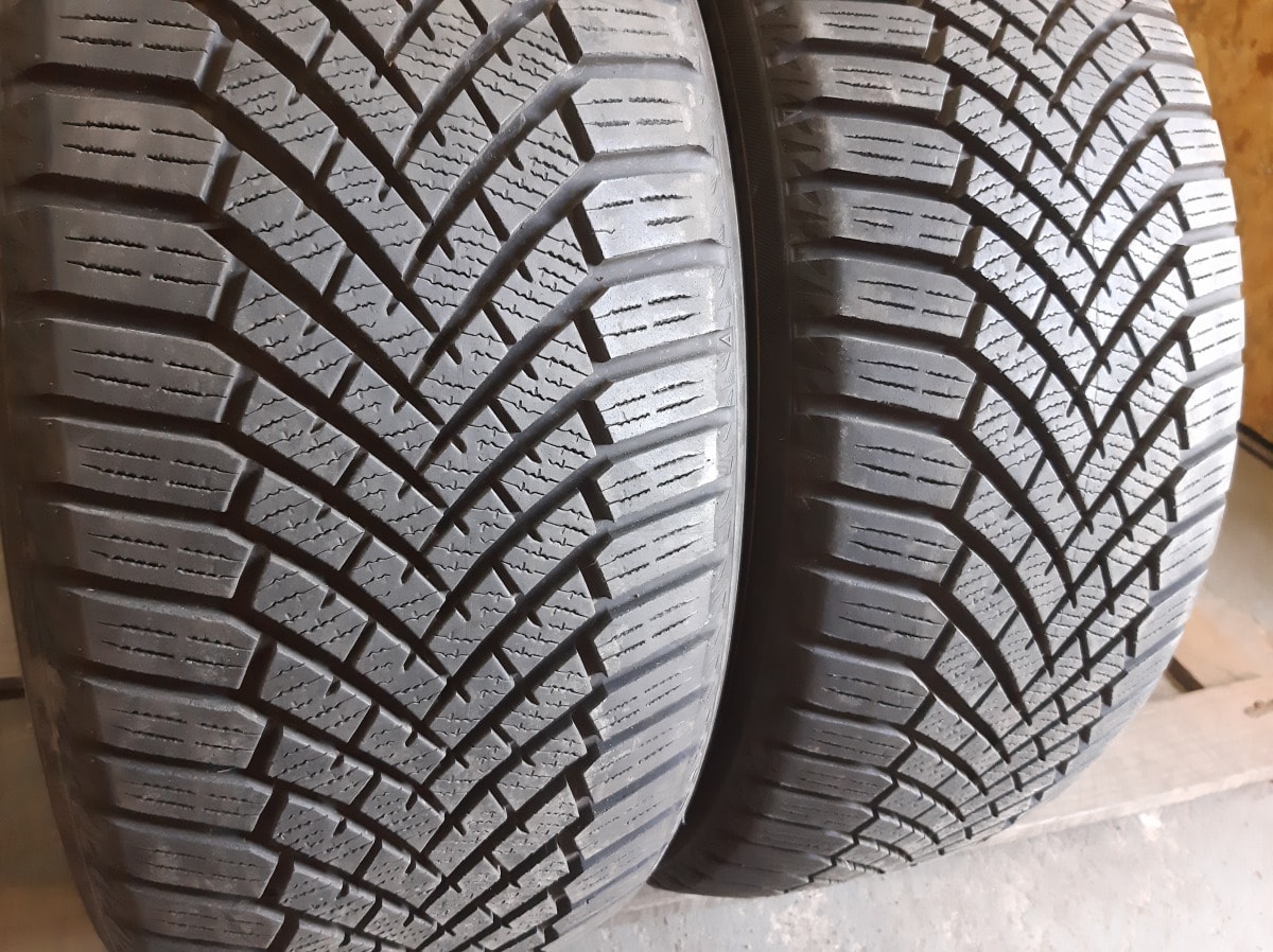 Вживані шини з Європи Yokohama BluearthWinter V906     225/50 R 17