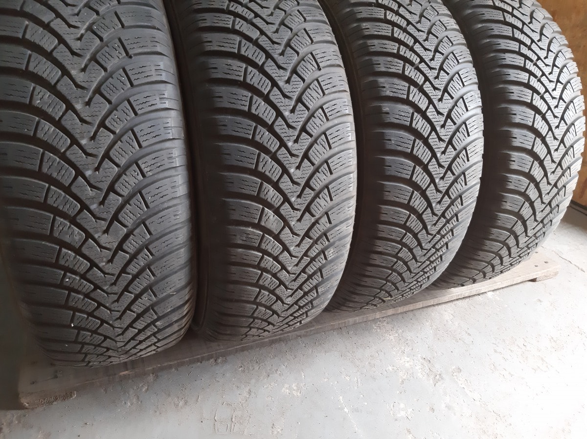 Вживані шини з Європи Falken EuroWinter HS01    225/60 R 17