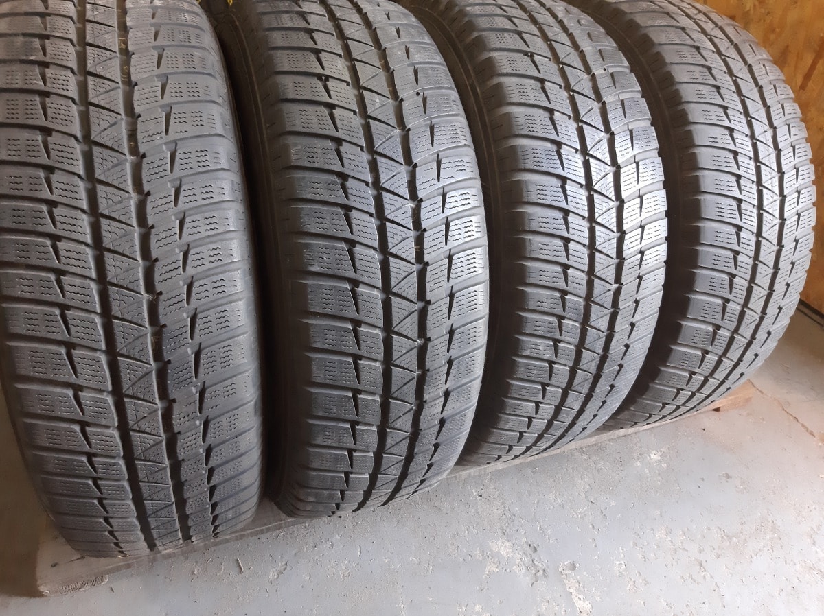 Вживані шини з Європи Falken HS 449 Eurowinter      235/65 R 17