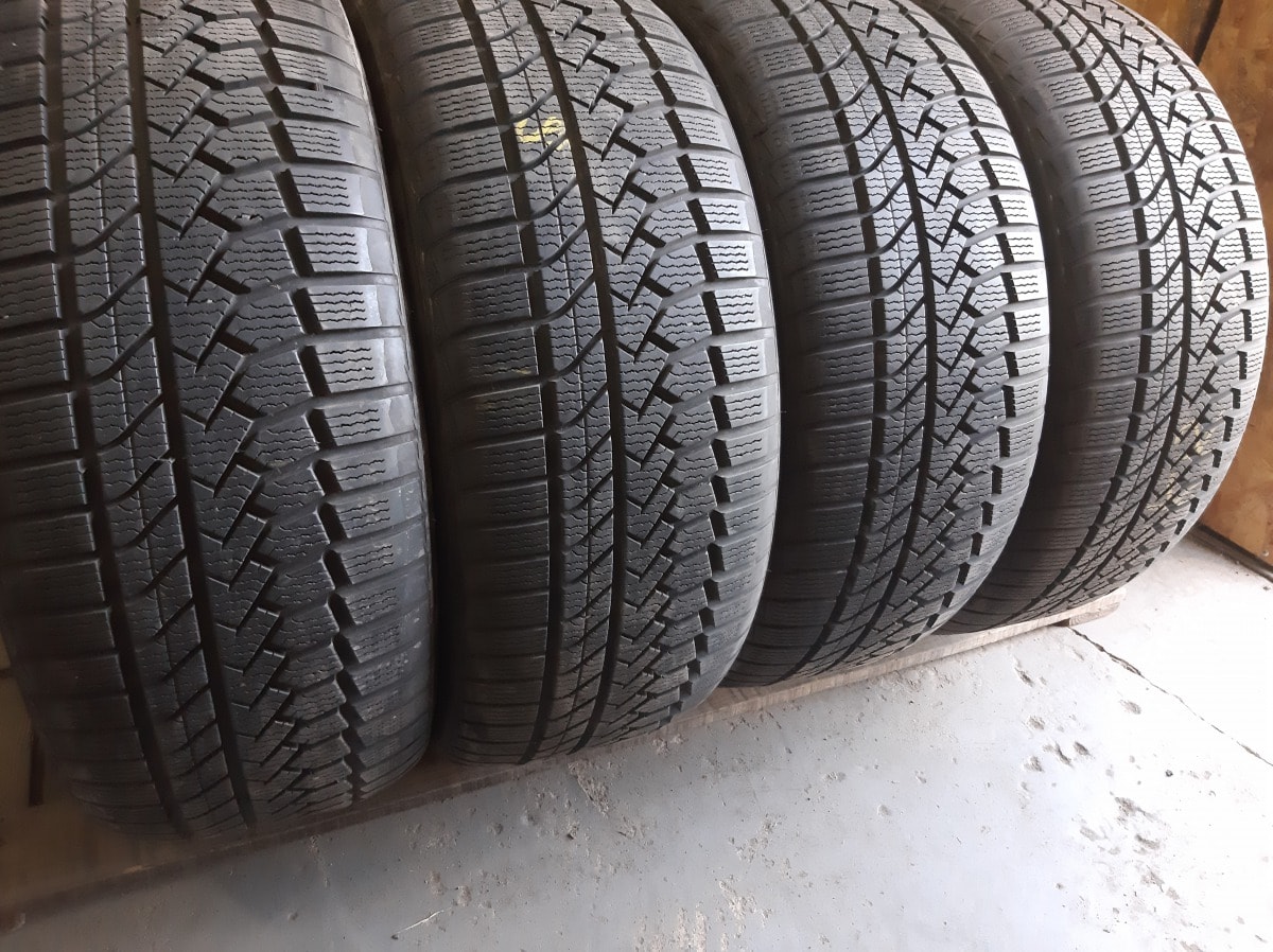 Вживані шини з Європи Goodride Zuper Snow Z-507 235/45 R 19
