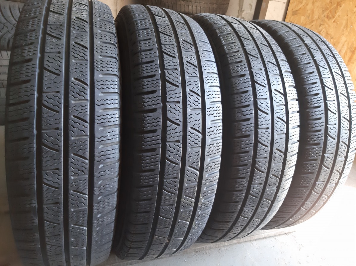 Вживані шини з Європи Pirelli Carier Winter     205/75 R 16C