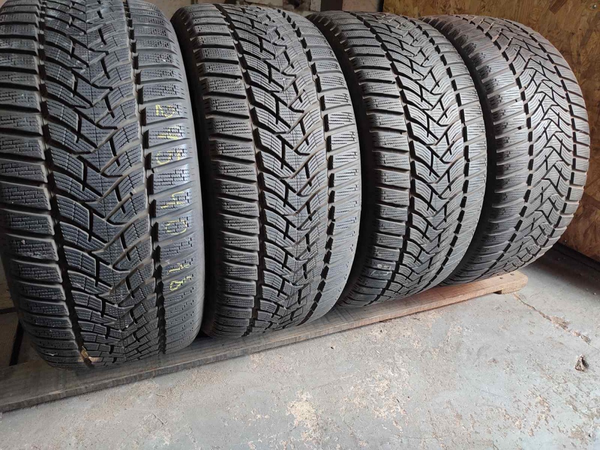Вживані шини з Європи Dunlop Winter Sport 5.    245/40 R 18