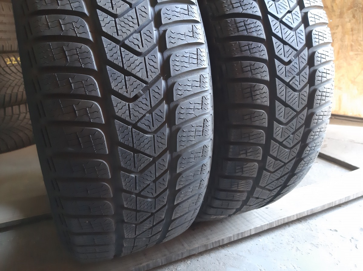 Вживані шини з Європи Pirelli Sottozero 3   215/55 R 16