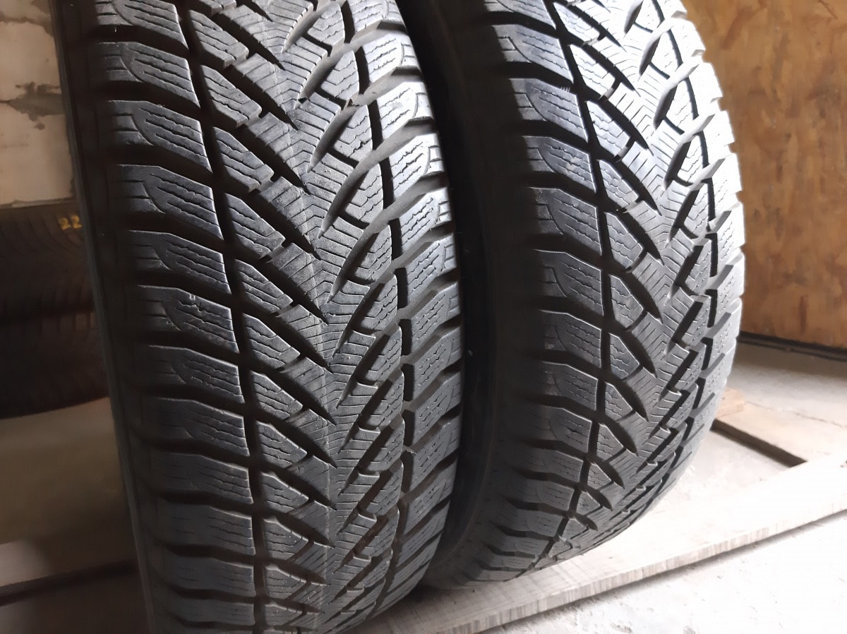 Вживані шини з Європи GoodYear UltraGrip SUV 4*4    .   235/60 R 18