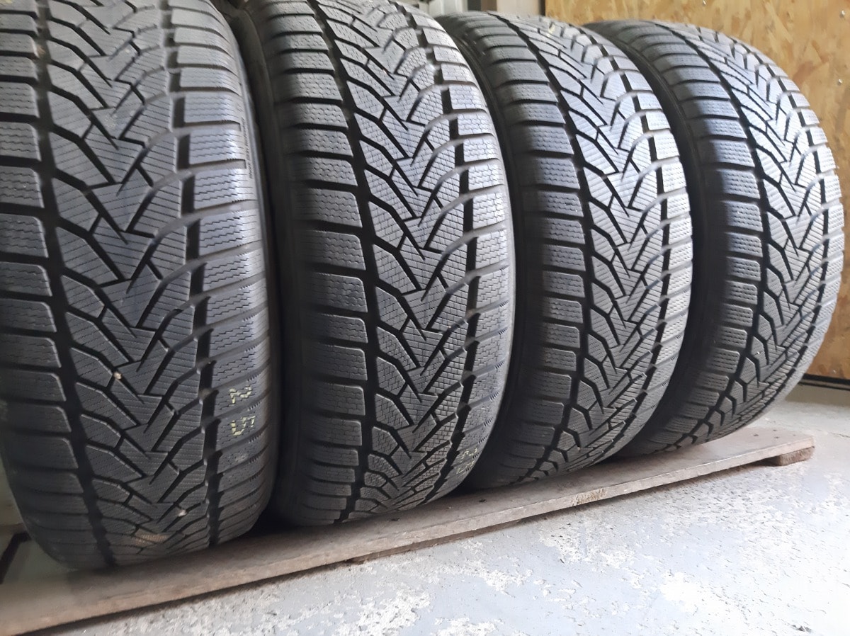 Вживані шини з Європи Uniroyal Shark Skin Winter Expert 235/50 R 19