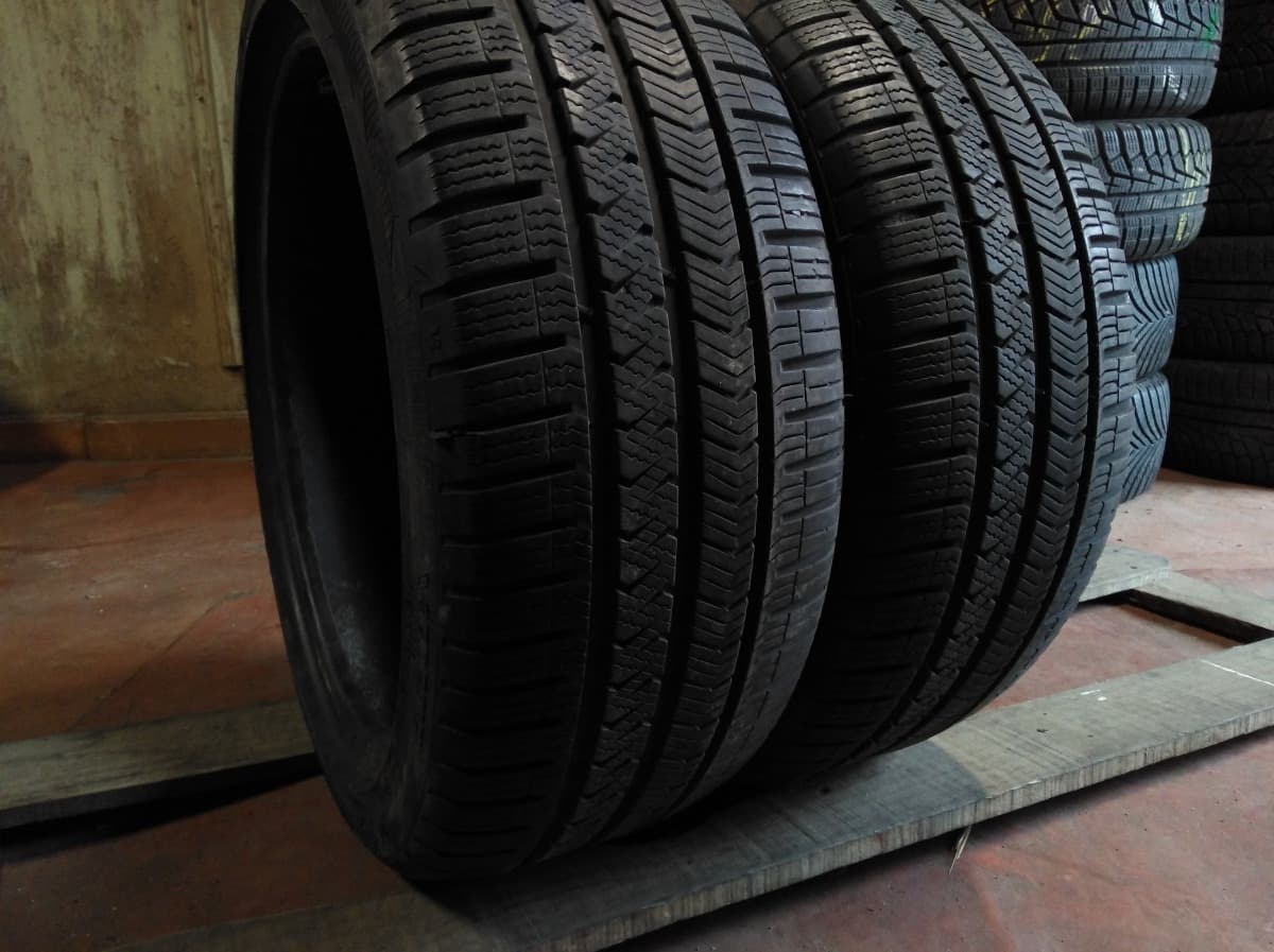 Придбати вживані шини Vredestein Quatrac 5 195/45 R 16 Вживані шини з Європи Vredestein Quatrac 5 195/45 R 16