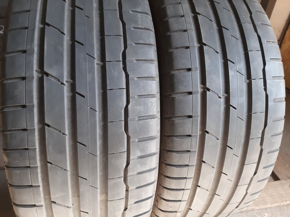 Придбати вживані шини Hankook Ventus S 1 EVO3 245/45 R 19 Вживані шини з Європи Hankook Ventus S 1 EVO3 245/45 R 19
