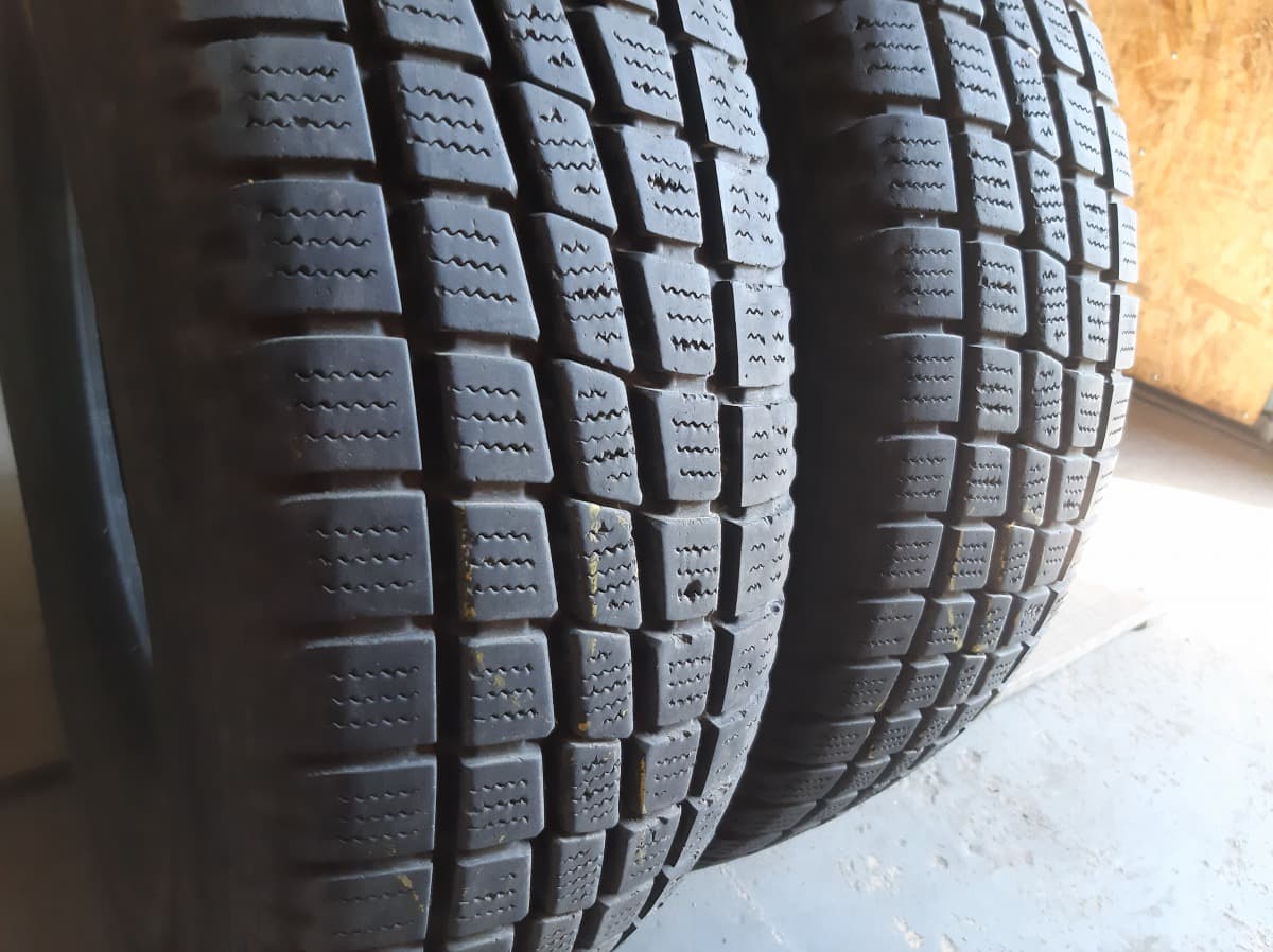 Придбати вживані шини Toyo Toyo H09 . 215/0 R 14C Вживані шини з Європи Toyo Toyo H09 . 215/0 R 14C