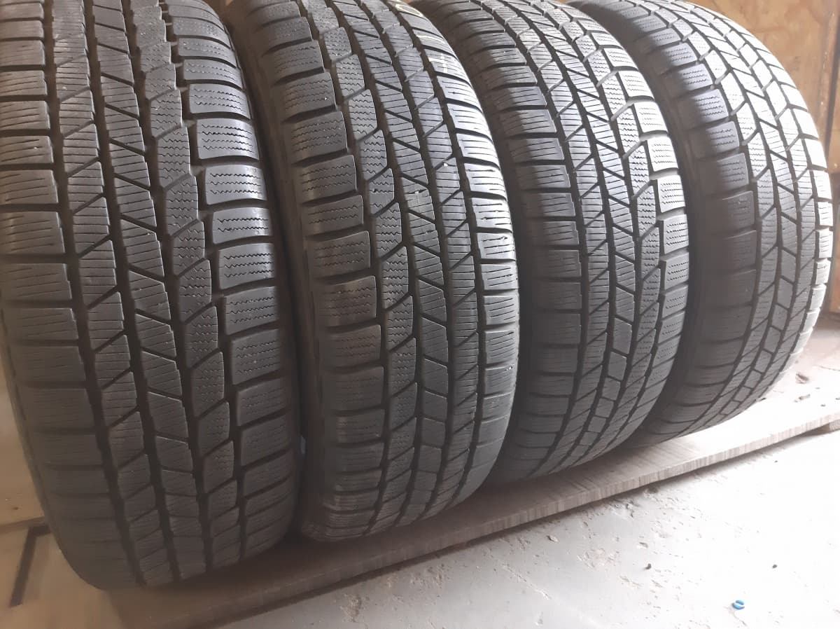 Придбати вживані шини Continental Conti Contact TS 815 205/50 R 17 Вживані шини з Європи Continental Conti Contact TS 815 205/50 R 17