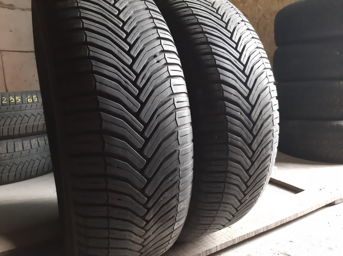 Придбати вживані шини Michelin Cross Climate / … 215/65 R 16 Вживані шини з Європи Michelin Cross Climate / … 215/65 R 16