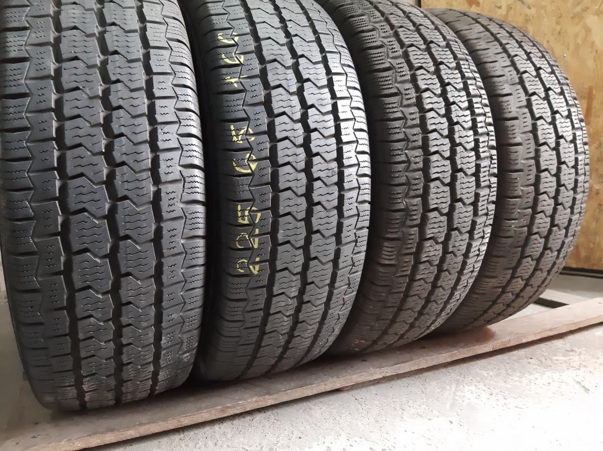 Придбати вживані шини Continental VancoFourSeason … . 225/65 R 16C Вживані шини з Європи Continental VancoFourSeason … . 225/65 R 16C
