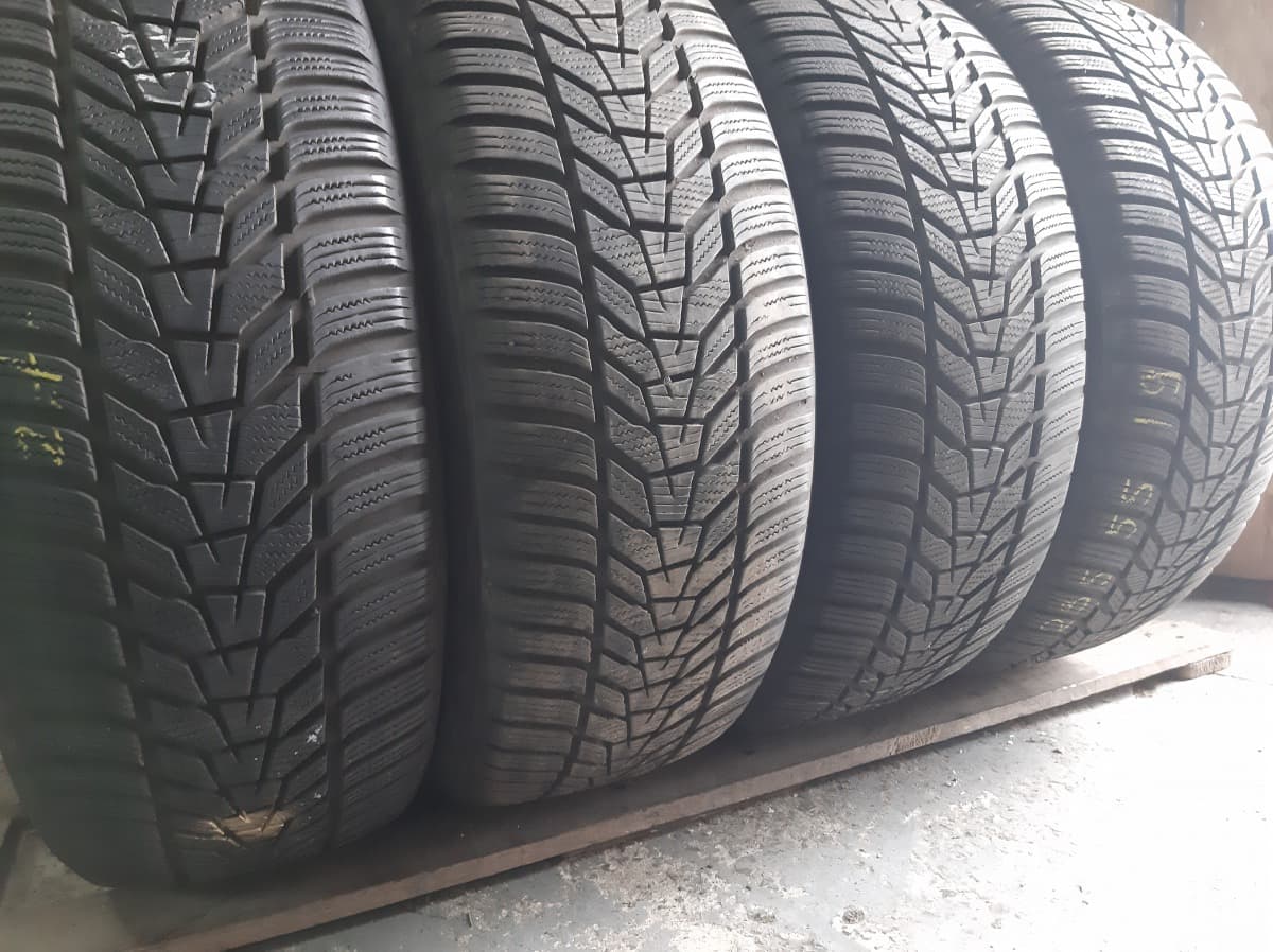 Придбати вживані шини Hankook Winter I Cept Evo 3* . 235/55 R 19 Вживані шини з Європи Hankook Winter I Cept Evo 3* . 235/55 R 19