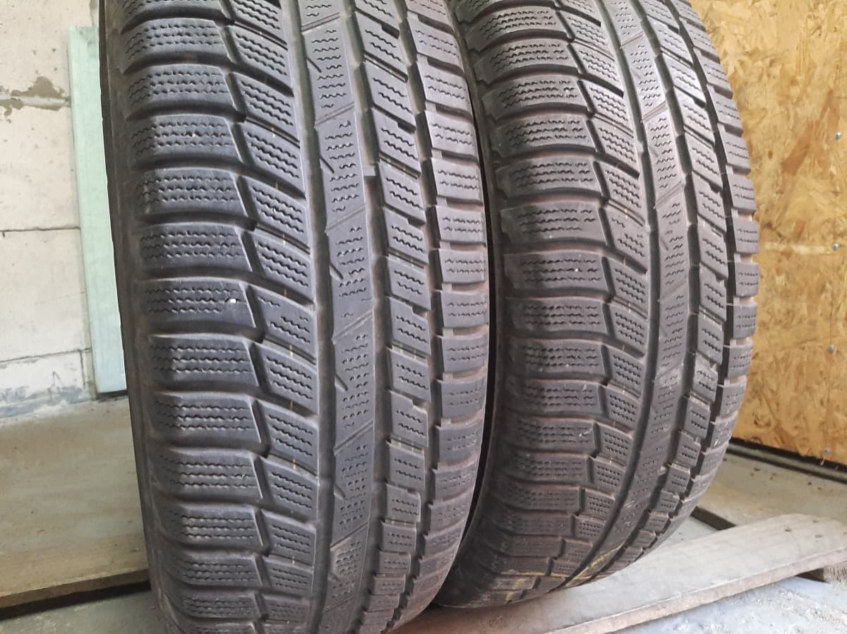 Придбати вживані шини Toyo SnowProx S 954 215/70 R 16 Вживані шини з Європи Toyo SnowProx S 954 215/70 R 16