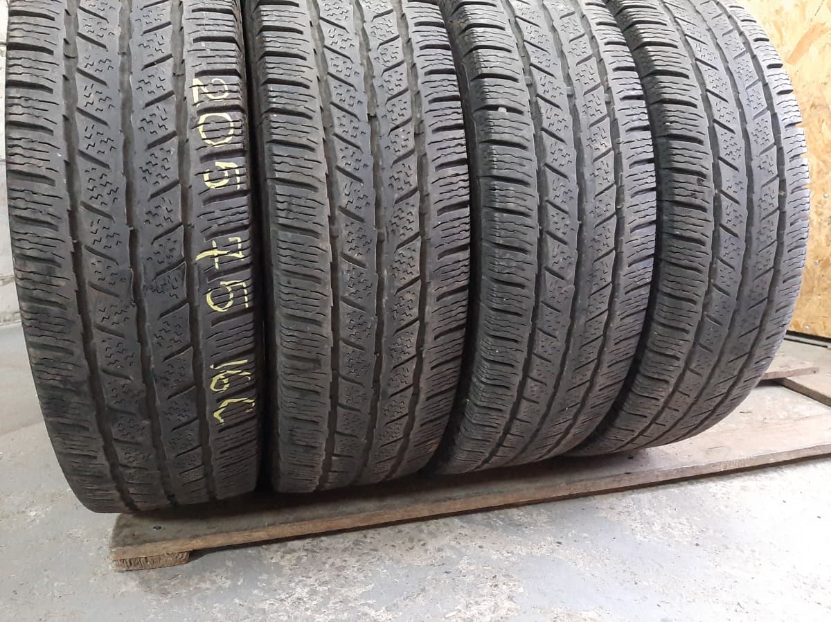 Придбати вживані шини Continental Van Contact Winter 205/75 R 16C Вживані шини з Європи Continental Van Contact Winter 205/75 R 16C