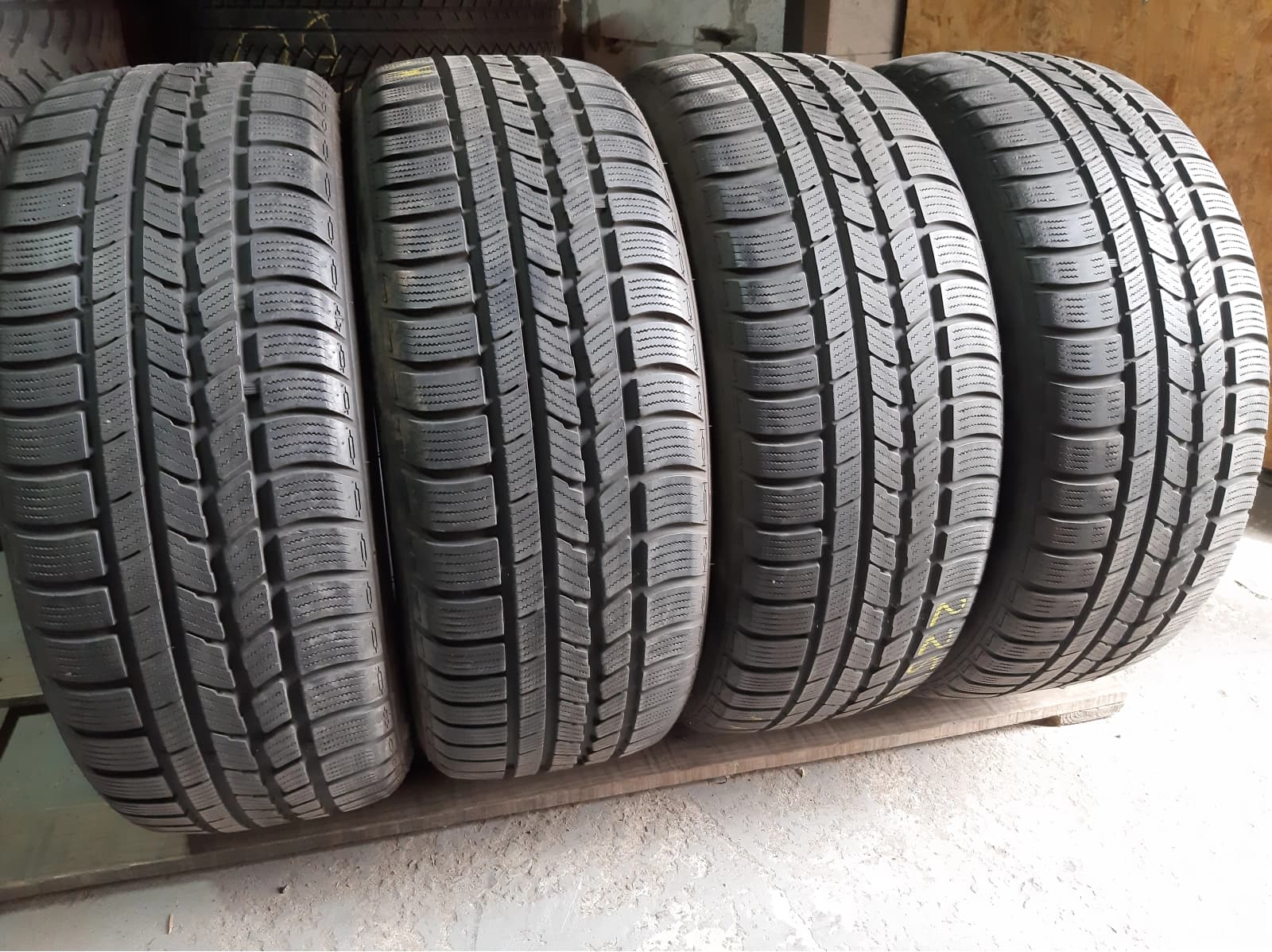 Придбати вживані шини Nexen Winguard Sport 225/55 R 17 Вживані шини з Європи Nexen Winguard Sport 225/55 R 17