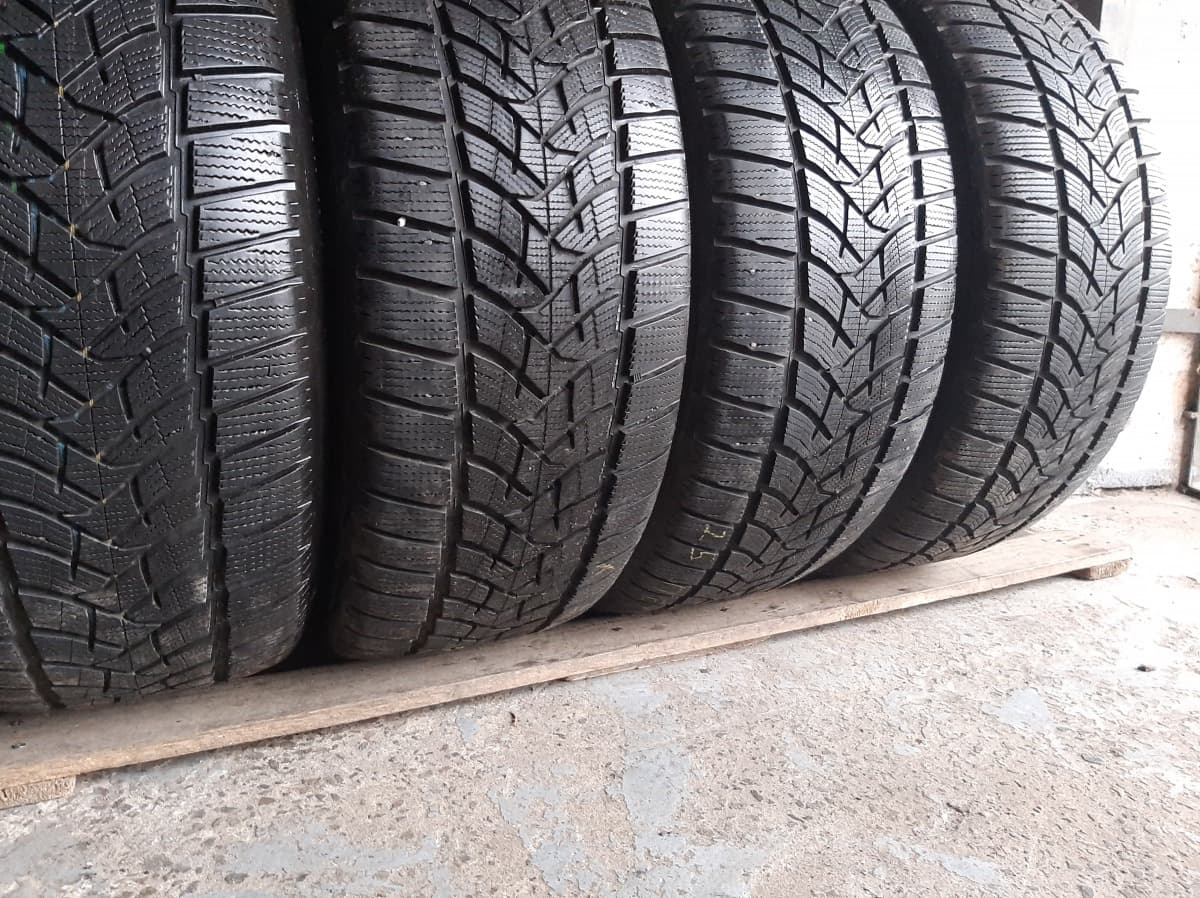 Придбати вживані шини Dunlop Winter Sport 5 . . 255/50 R 19 Вживані шини з Європи Dunlop Winter Sport 5 . . 255/50 R 19