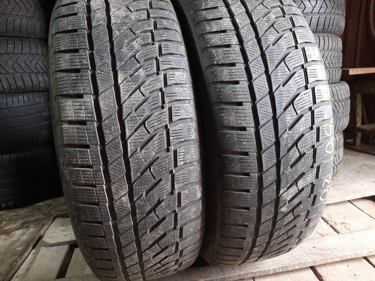 Придбати вживані шини Falken EuroWinter HS02 PRO 235/50 R 20 Вживані шини з Європи Falken EuroWinter HS02 PRO 235/50 R 20