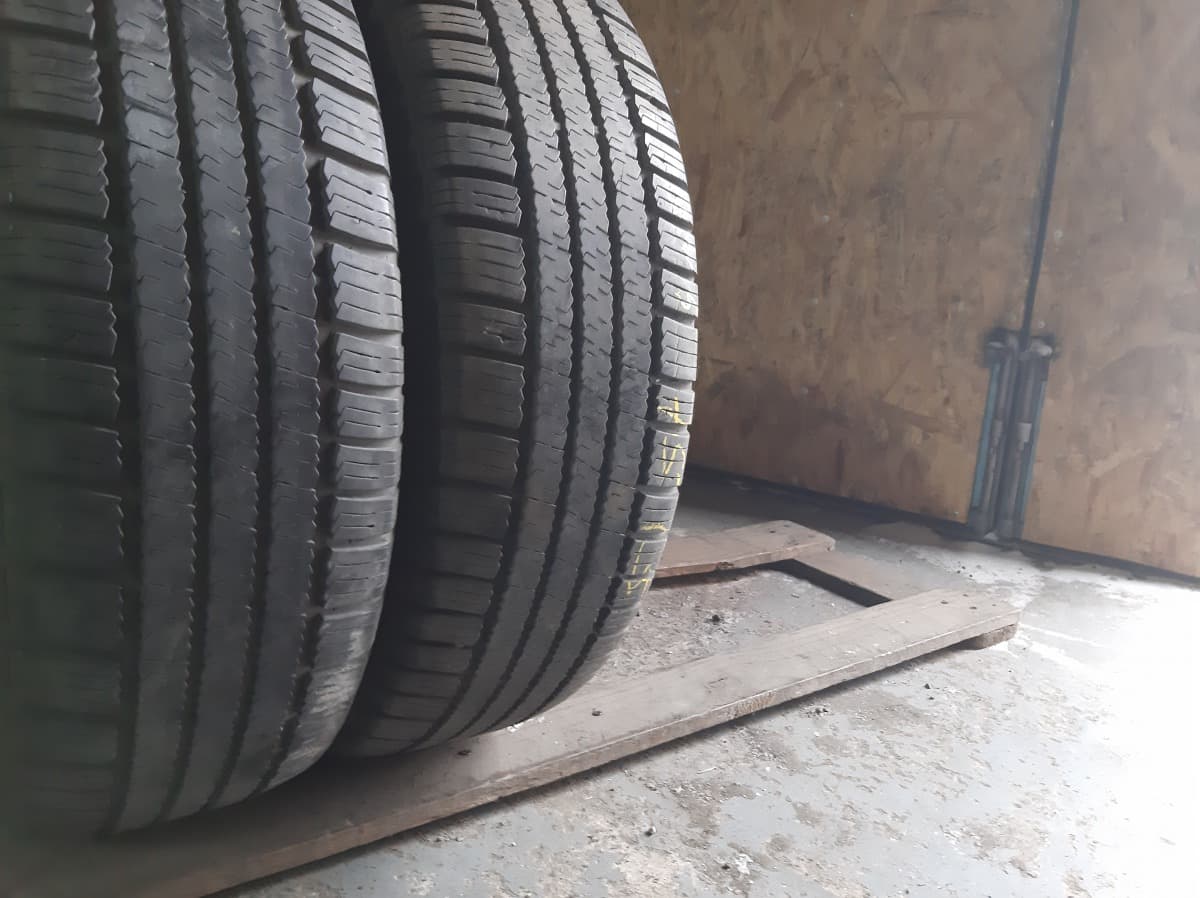 Придбати вживані шини Semperit Top-Grip 205/70 R 15 Вживані шини з Європи Semperit Top-Grip 205/70 R 15