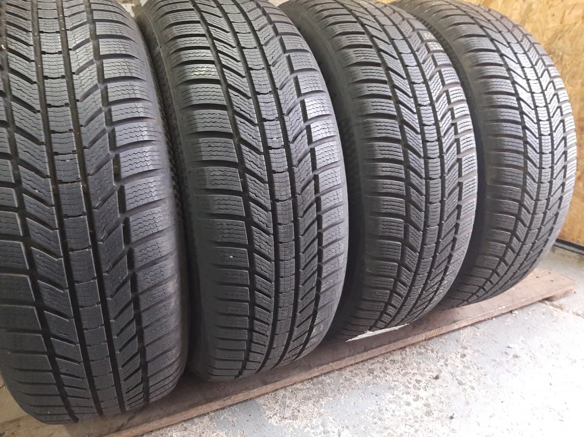 Придбати вживані шини Continental WinterContact TS870P 215/55 R 17 Вживані шини з Європи Continental WinterContact TS870P 215/55 R 17