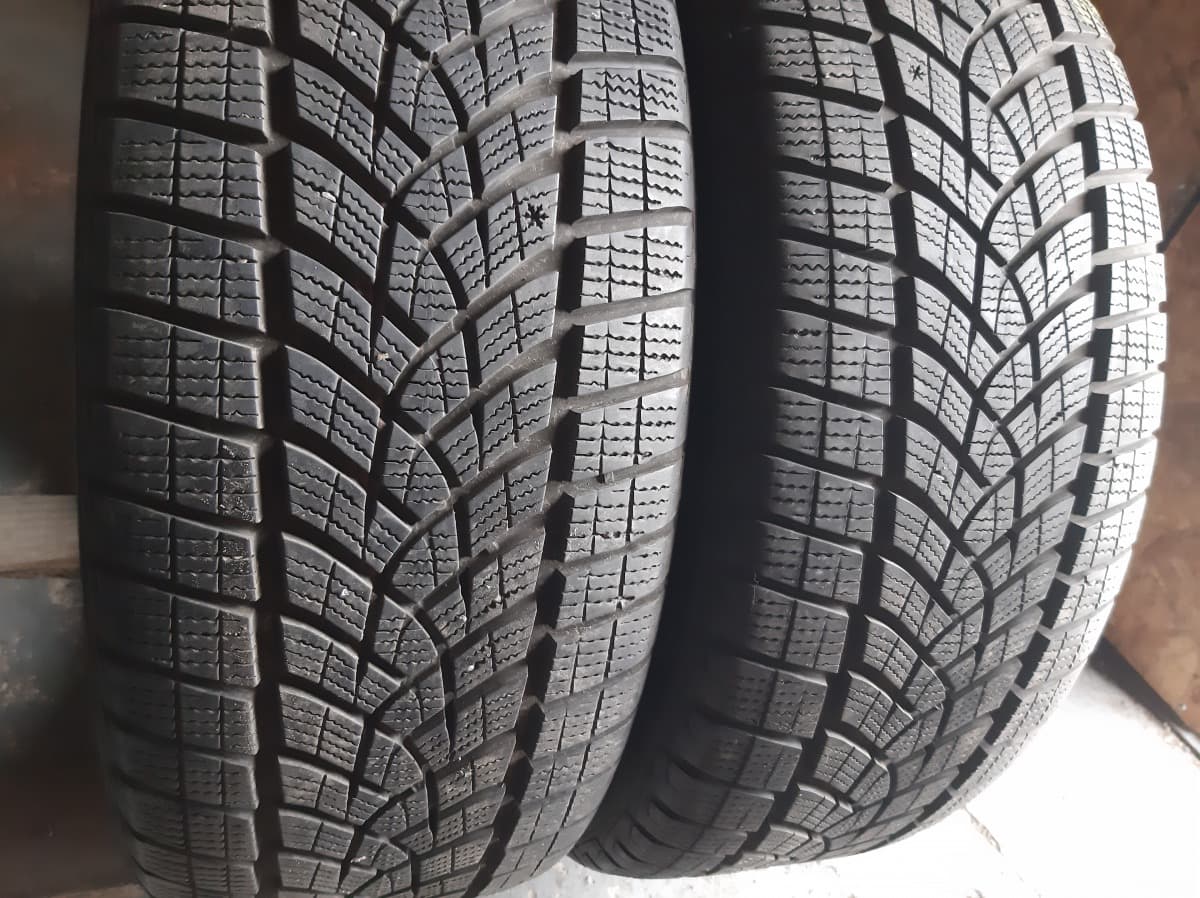 Придбати вживані шини GoodYear UltraGripPerformance . . 225/55 R 18 Вживані шини з Європи GoodYear UltraGripPerformance . . 225/55 R 18