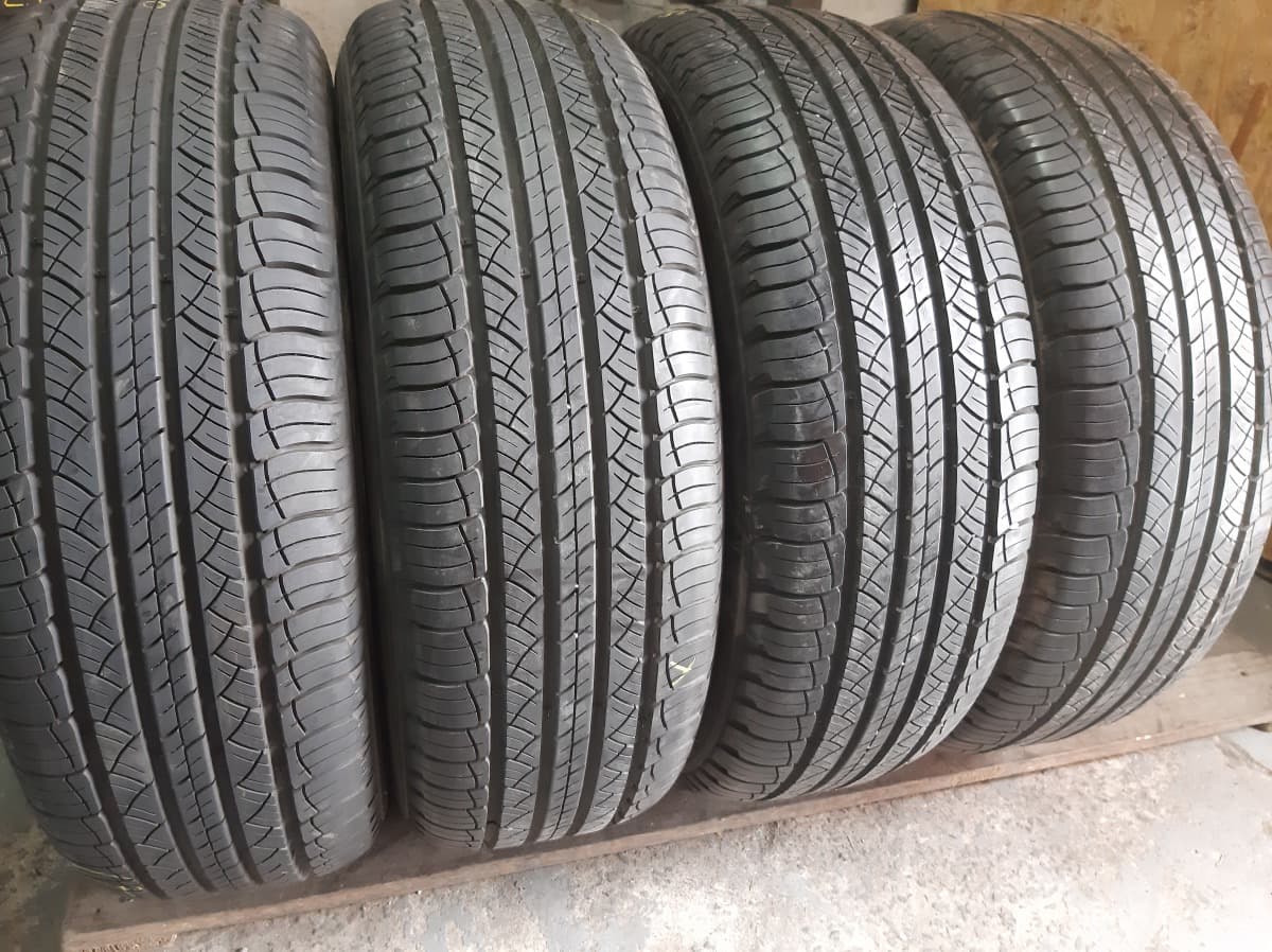 Придбати вживані шини Michelin Latitude Tour HP 215/70 R 16 Вживані шини з Європи Michelin Latitude Tour HP 215/70 R 16