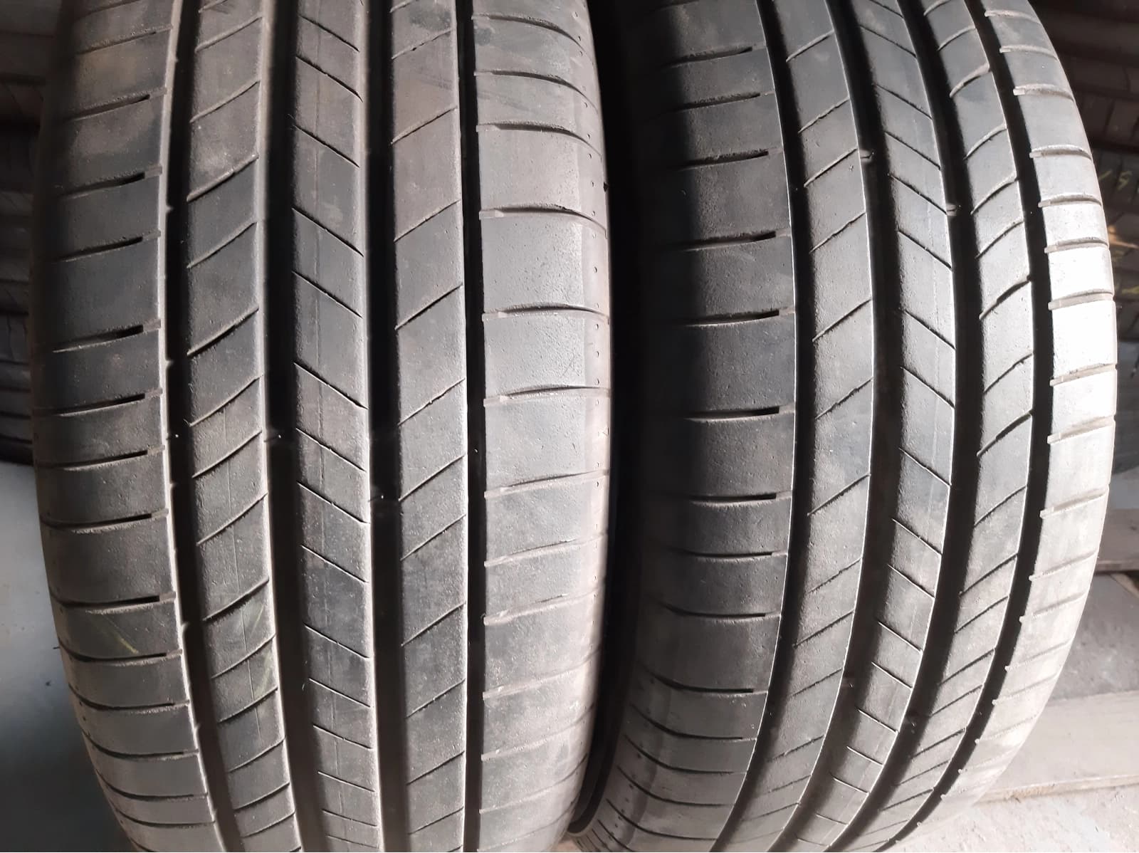 Придбати вживані шини Kumho Ecsta PS 71 EV 235/55 R 19 Вживані шини з Європи Kumho Ecsta PS 71 EV 235/55 R 19
