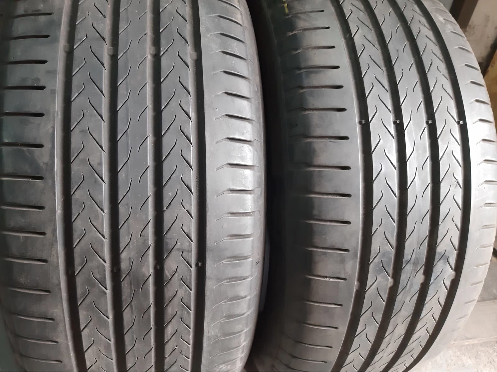 Придбати вживані шини Continental Eco Contact 6Q … 255/50 R 19 Вживані шини з Європи Continental Eco Contact 6Q … 255/50 R 19