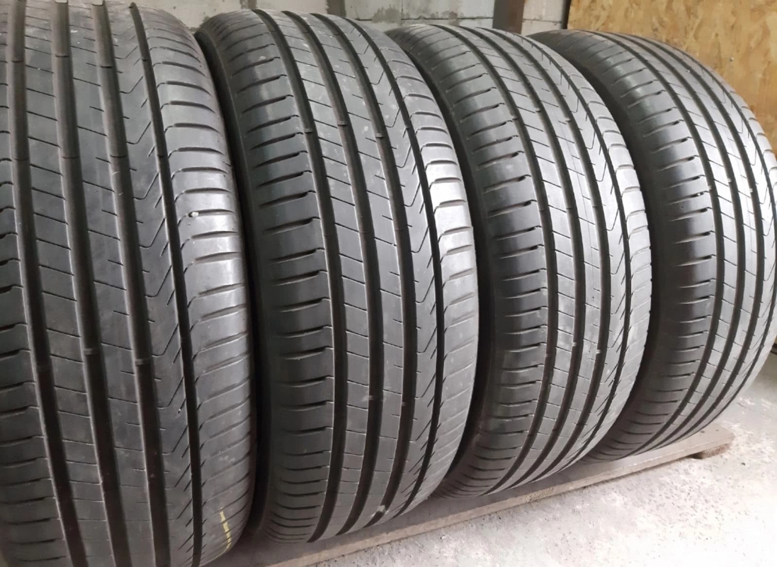Придбати вживані шини Pirelli Scorpion . 255/45 R 19 Вживані шини з Європи Pirelli Scorpion . 255/45 R 19