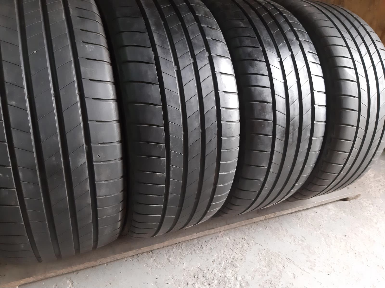 Придбати вживані шини Bridgestone Turanza T005 255/45 R 18 Вживані шини з Європи Bridgestone Turanza T005 255/45 R 18