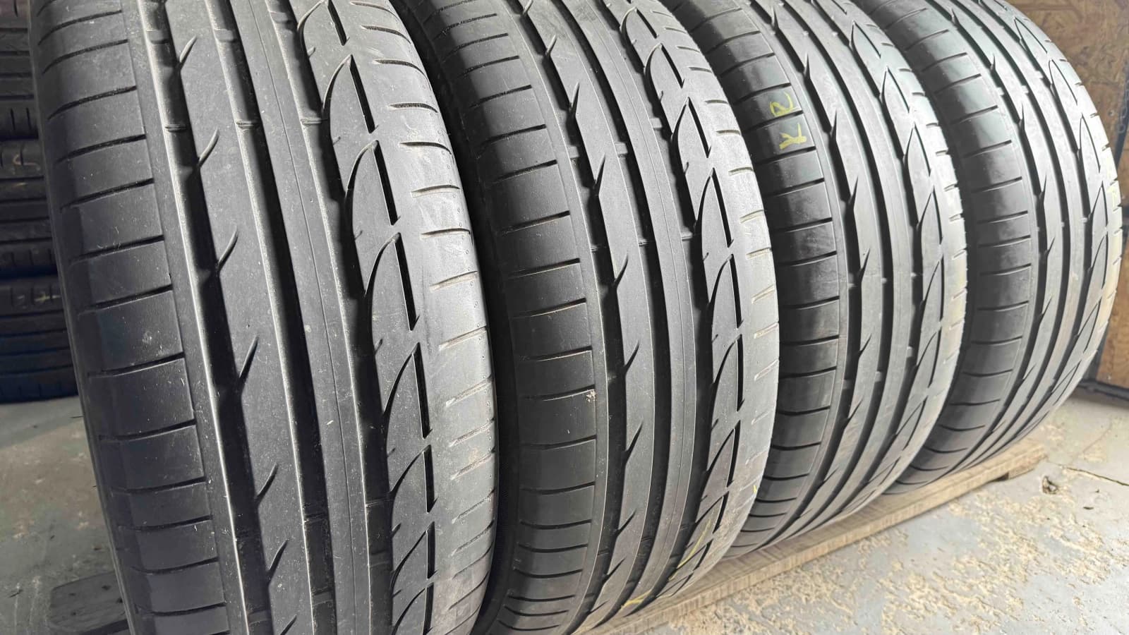 Придбати вживані шини Bridgestone Potenza S001 245/45 R 19 Вживані шини з Європи Bridgestone Potenza S001 245/45 R 19