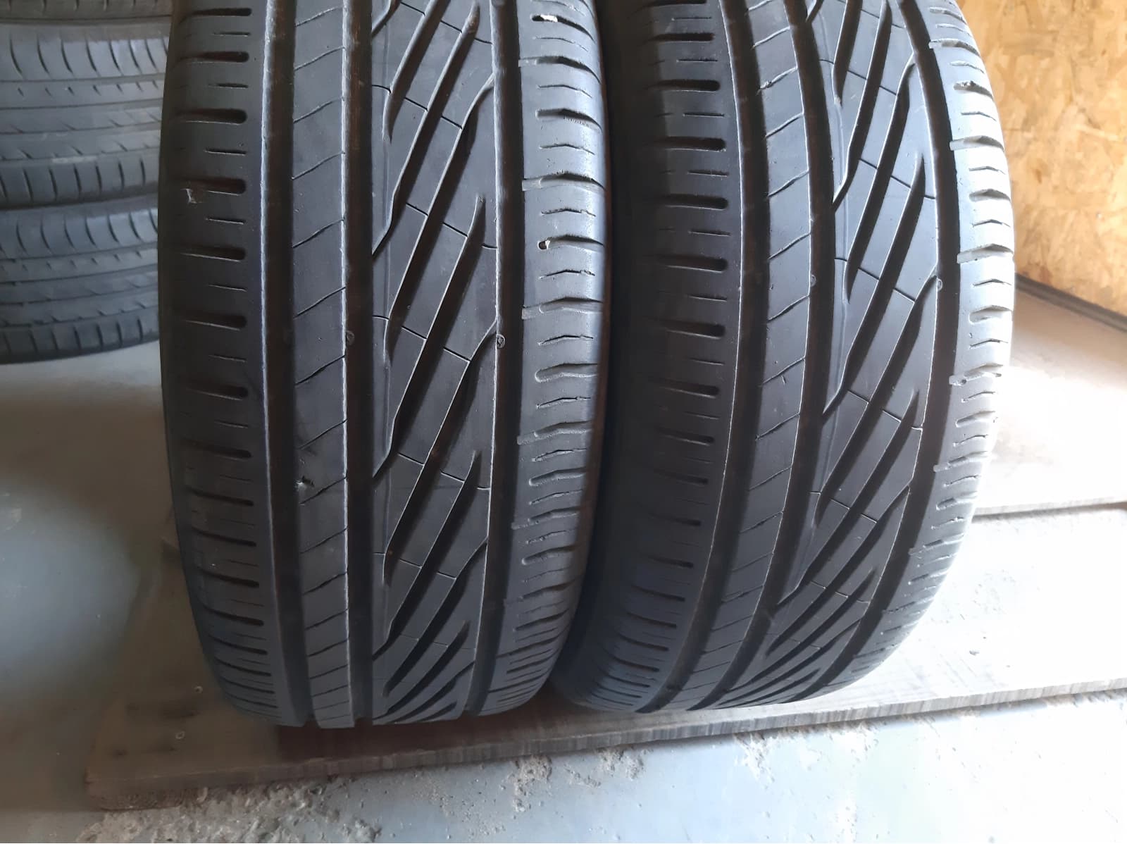 Придбати вживані шини Uniroyal Rain Sport 5 … . 225/55 R 16 Вживані шини з Європи Uniroyal Rain Sport 5 … . 225/55 R 16