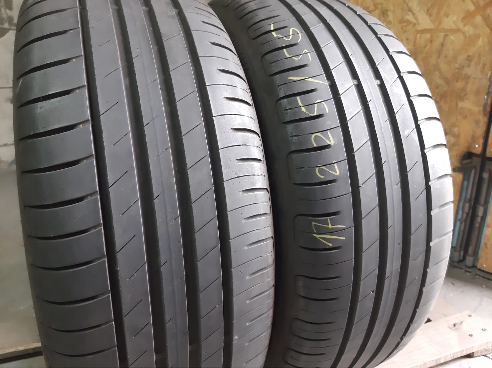 Придбати вживані шини Good Year Efficient Grip Performance. 225/55 R 17 Вживані шини з Європи Good Year Efficient Grip Performance. 225/55 R 17