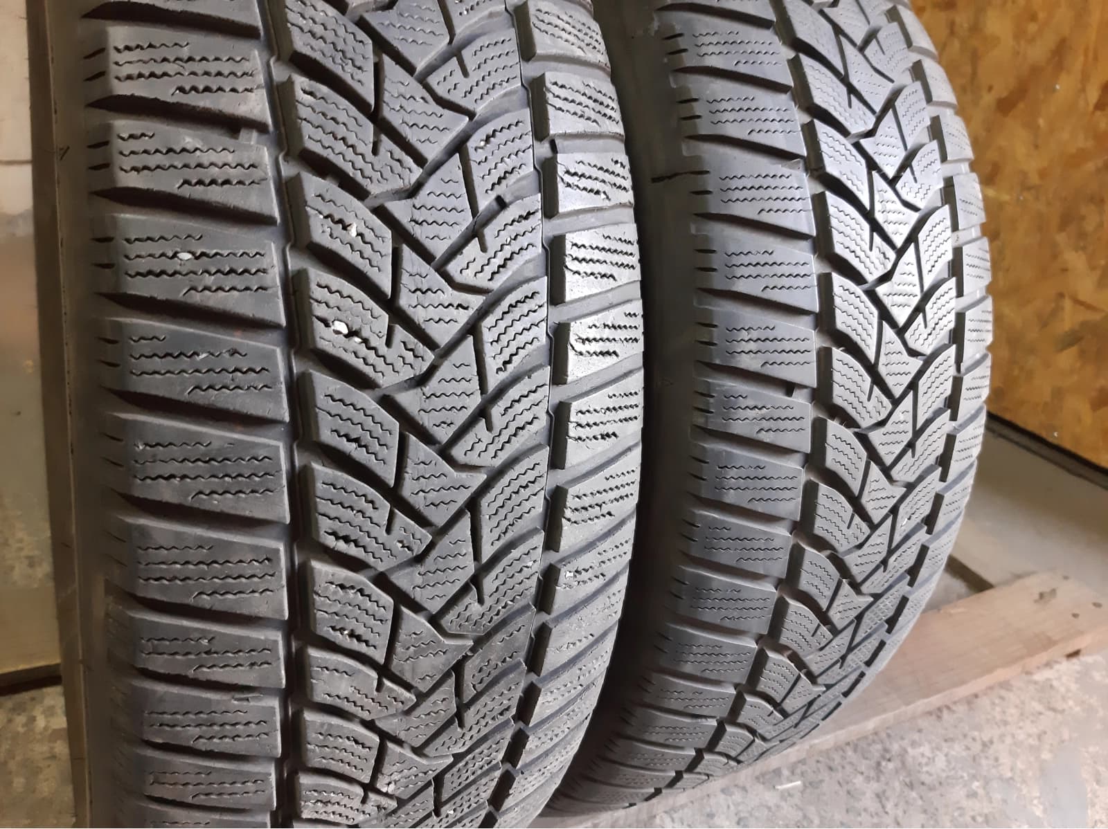 Придбати вживані шини Dunlop Winter Sport 5. . 205/60 R 16 Вживані шини з Європи Dunlop Winter Sport 5. . 205/60 R 16