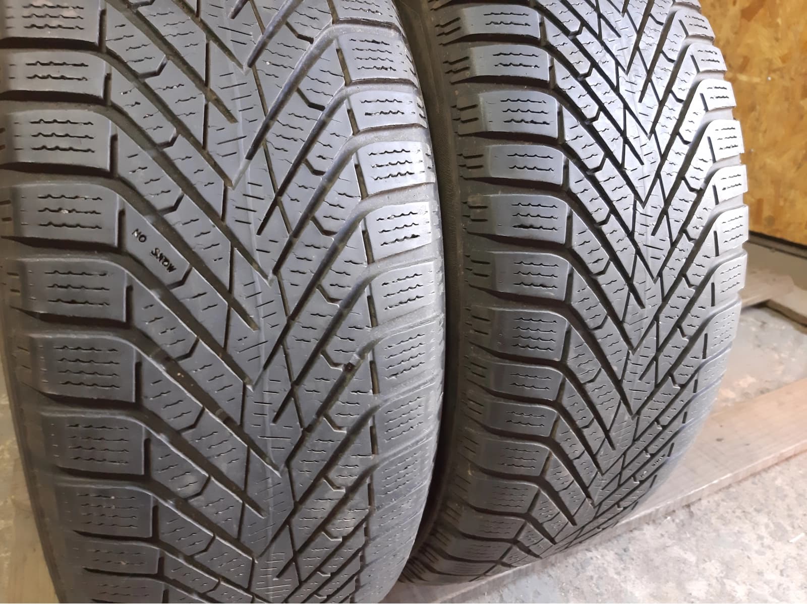 Придбати вживані шини Pireli Winter 2 Cinturato 205/55 R 16 Вживані шини з Європи Pireli Winter 2 Cinturato 205/55 R 16