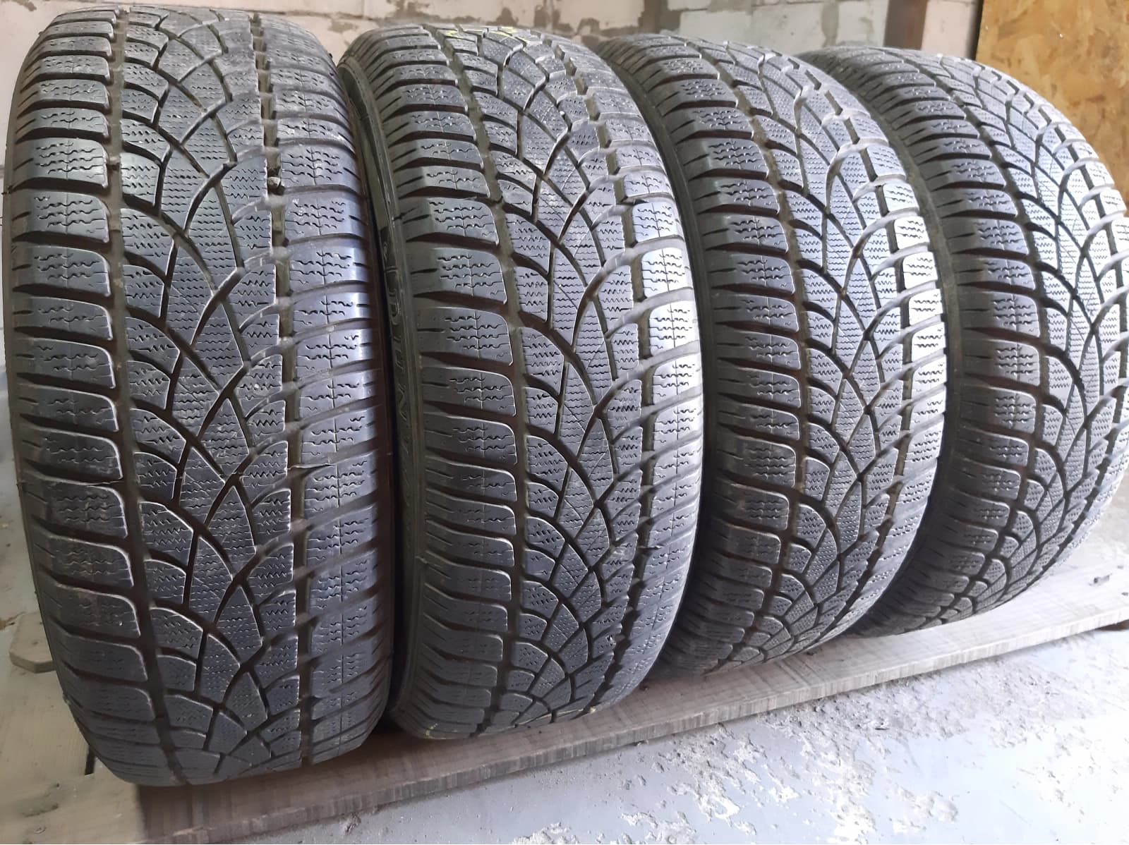 Придбати вживані шини Dunlop SP Winter Sport 3D . 205/55 R 16 Вживані шини з Європи Dunlop SP Winter Sport 3D . 205/55 R 16