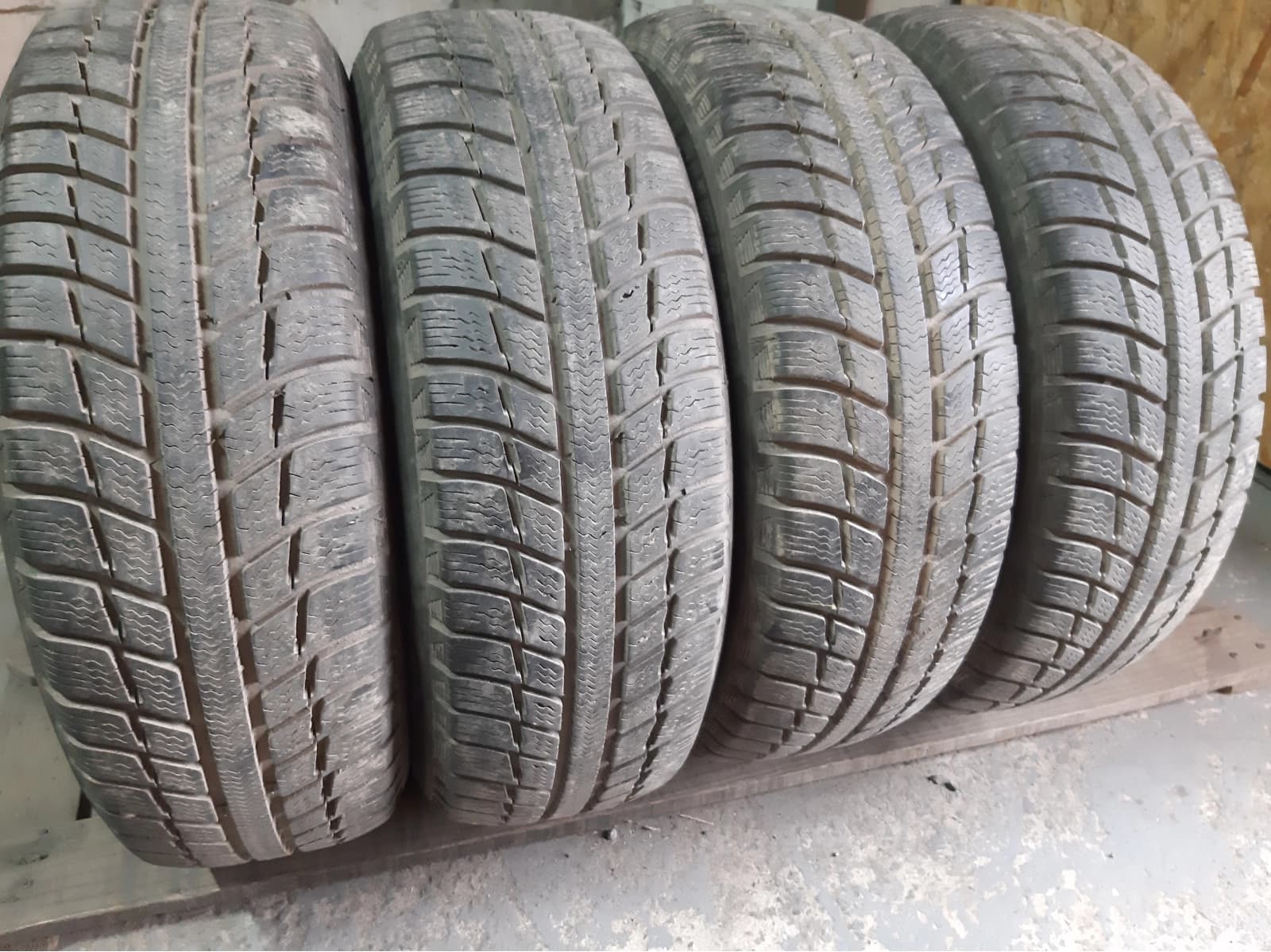 Придбати вживані шини Michelin Alpin A3 195/65 R 15 Вживані шини з Європи Michelin Alpin A3 195/65 R 15