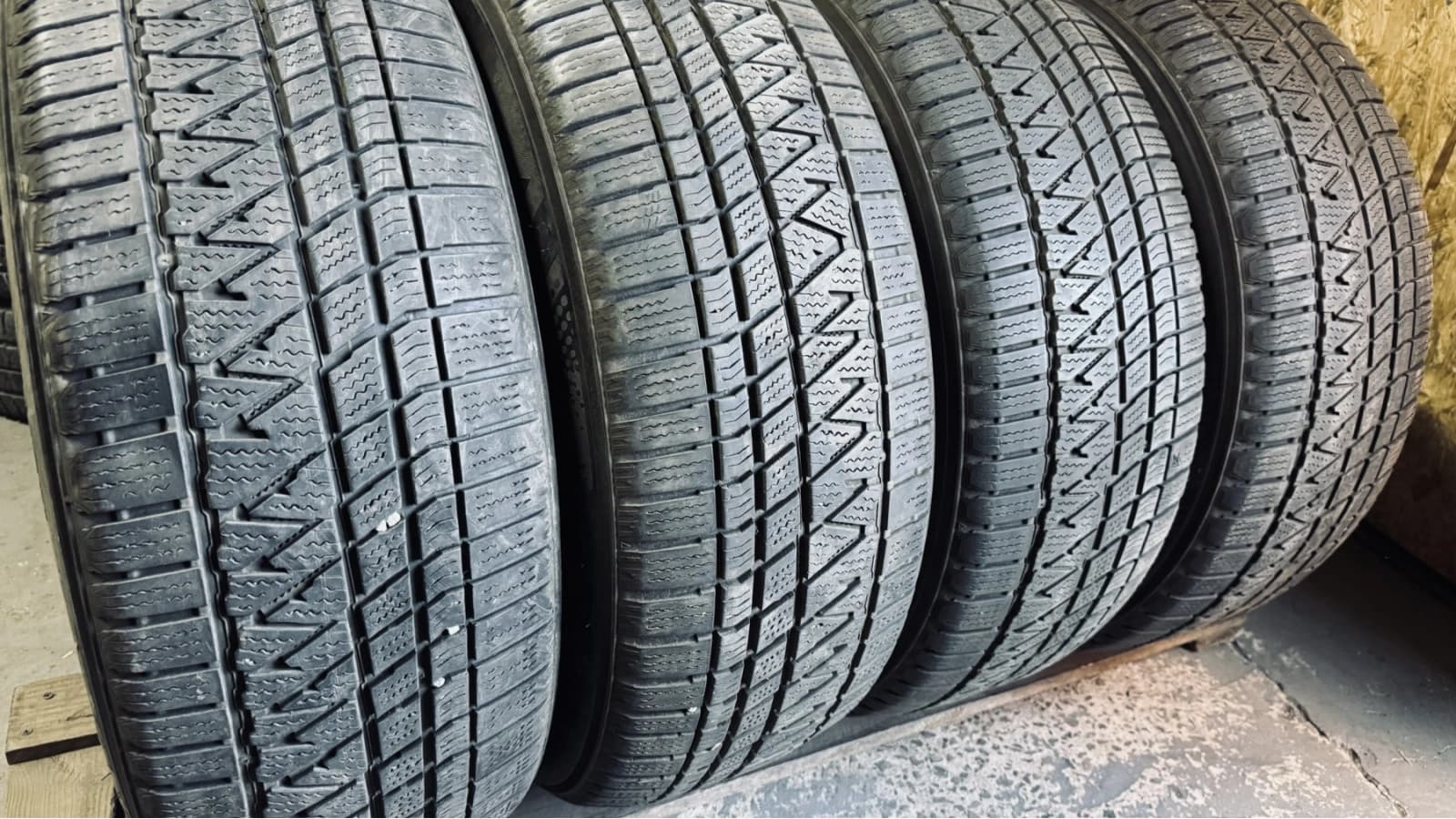 Придбати вживані шини Kumho Winter Craft WS 71 Suv 255/60 R 18 Вживані шини з Європи Kumho Winter Craft WS 71 Suv 255/60 R 18