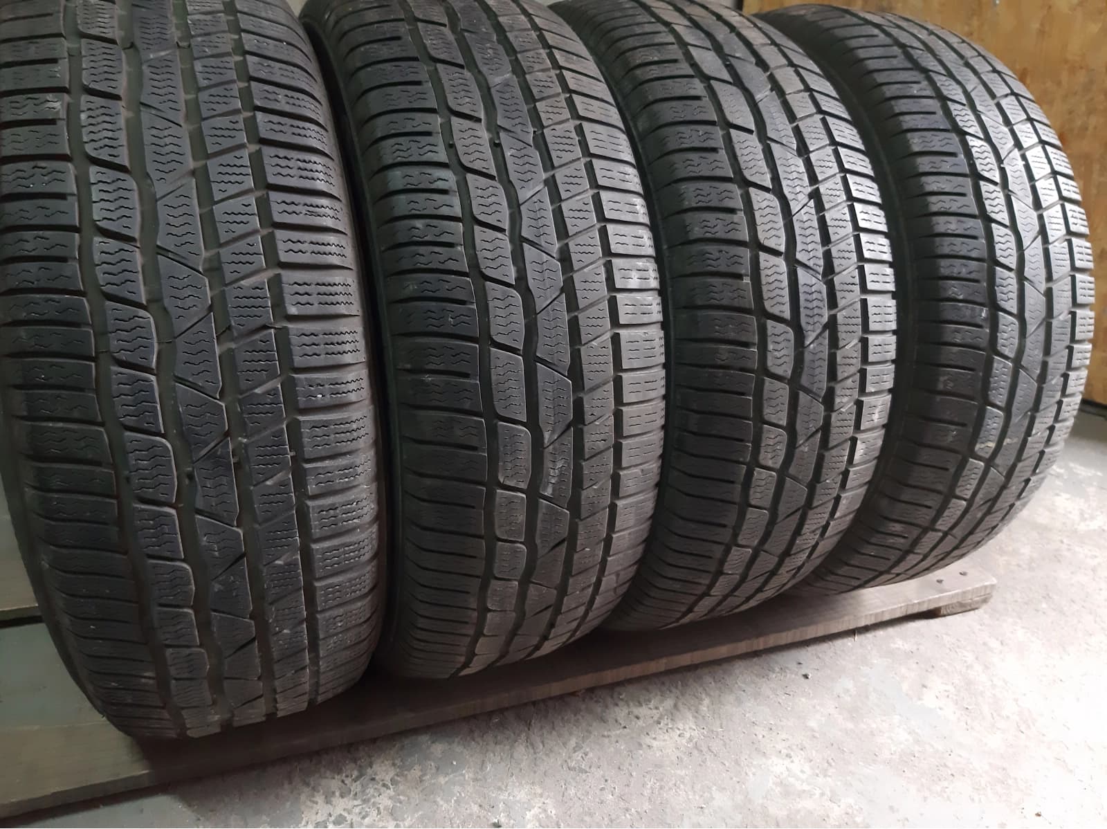Придбати вживані шини Continental ContiWinter Contact TS830P … 215/60 R 16 Вживані шини з Європи Continental ContiWinter Contact TS830P … 215/60 R 16