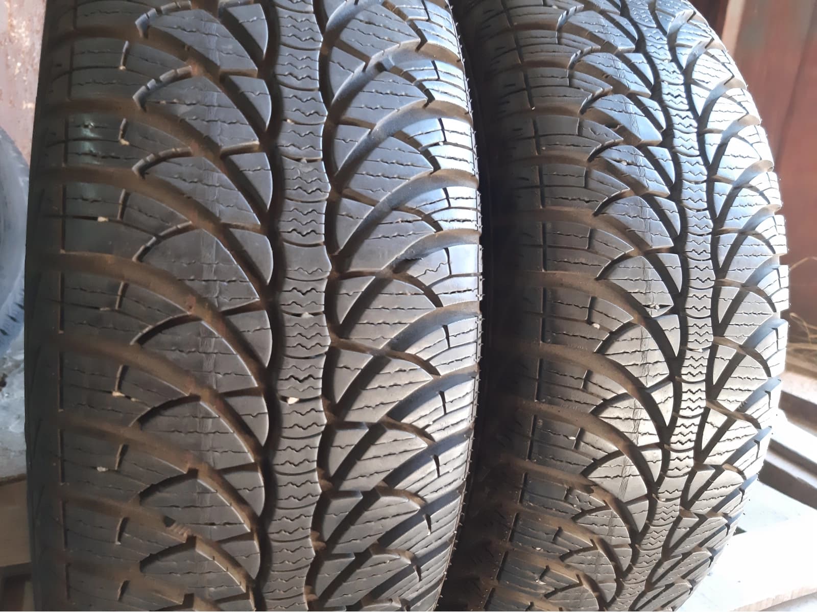 Придбати вживані шини Fulda Kristall Montero 3 195/65 R 15 Вживані шини з Європи Fulda Kristall Montero 3 195/65 R 15