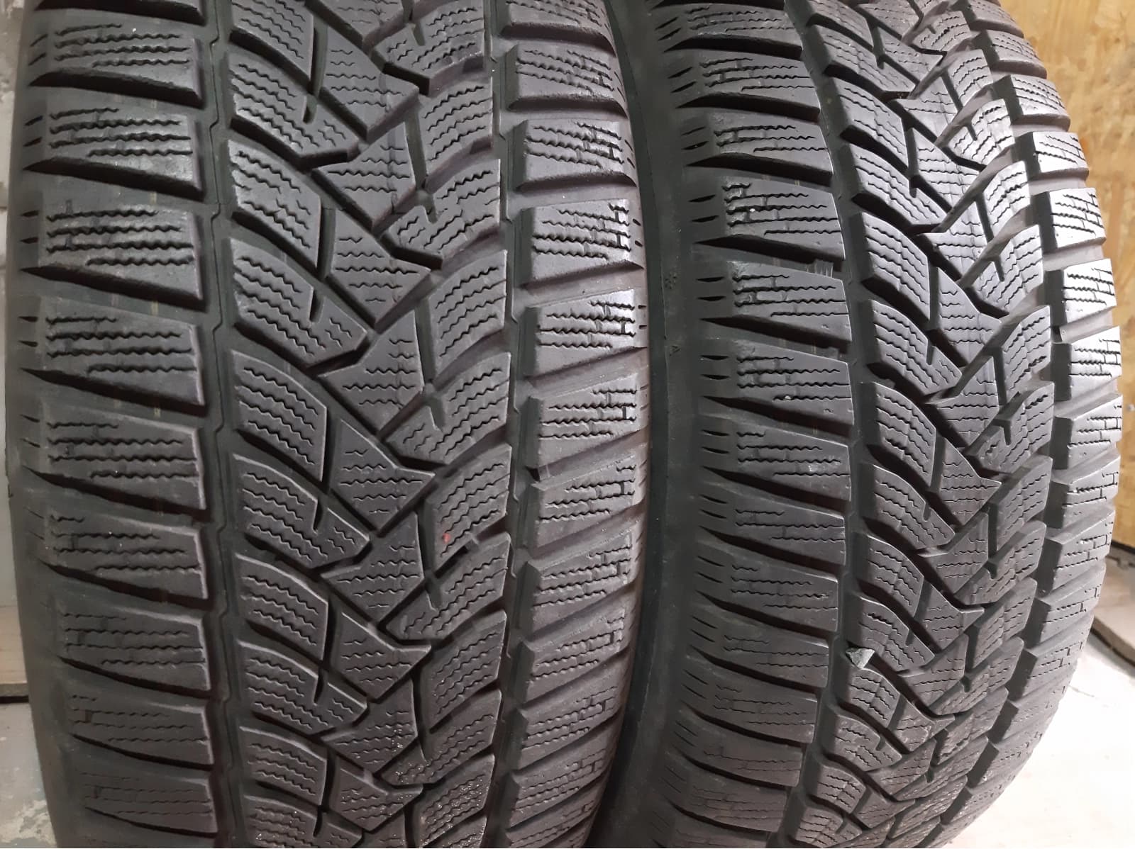 Придбати вживані шини Dunlop Winter Sport 5 . . 205/55 R 16 Вживані шини з Європи Dunlop Winter Sport 5 . . 205/55 R 16