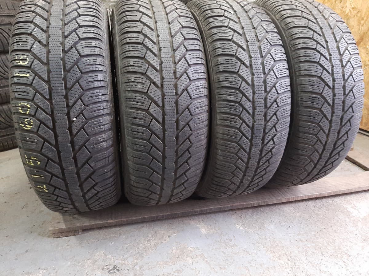 Придбати вживані шини Semperit Master Grip 2 215/60 R 16 Придбати вживані шини Semperit Master Grip 2 215/60 R 16
