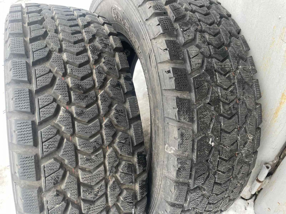 Придбати вживані шини Dunlop GrandtrekSJ5 275/65 R 17 Придбати вживані шини Dunlop GrandtrekSJ5 275/65 R 17