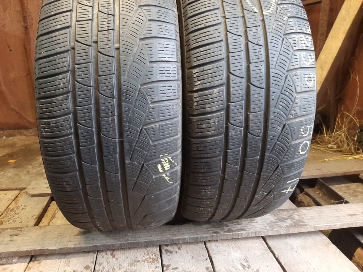 Придбати вживані шини Pirelli Sottozero Winter 240 235/50 R 17 Придбати вживані шини Pirelli Sottozero Winter 240 235/50 R 17