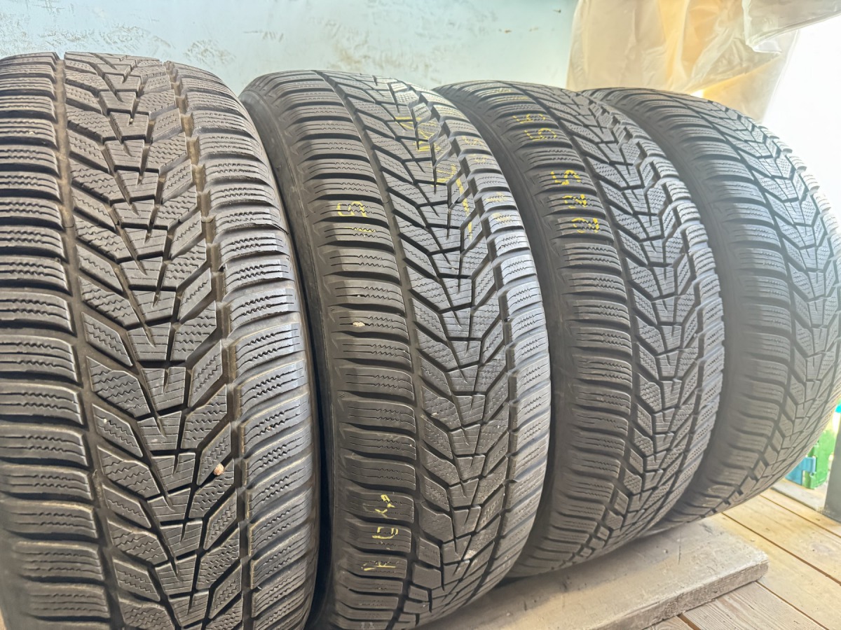 Придбати вживані шини Hankook Winter I cept EVO 3 225/55 R 18 Придбати вживані шини Hankook Winter I cept EVO 3 225/55 R 18