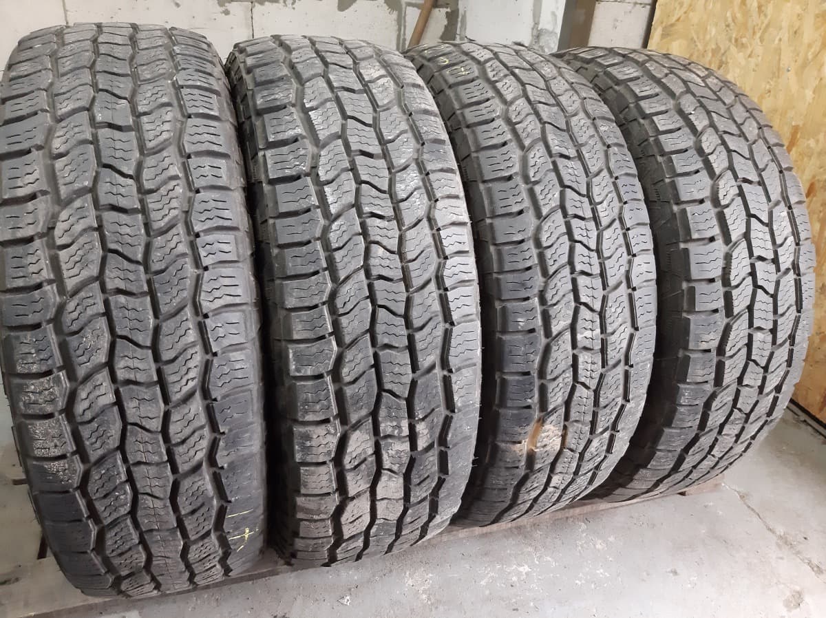 Придбати вживані шини Cooper Discoverer AT3 245/70 R 17 Придбати вживані шини Cooper Discoverer AT3 245/70 R 17