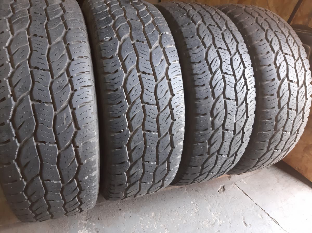 Придбати вживані шини Cooper Discoverer A/T 3 245/65 R 17 Придбати вживані шини Cooper Discoverer A/T 3 245/65 R 17